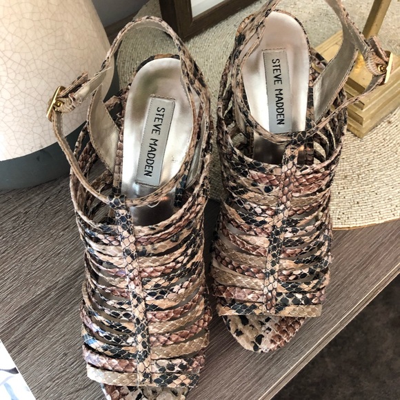 Wedges, Shoes, Sandles - Picture 3 of 5